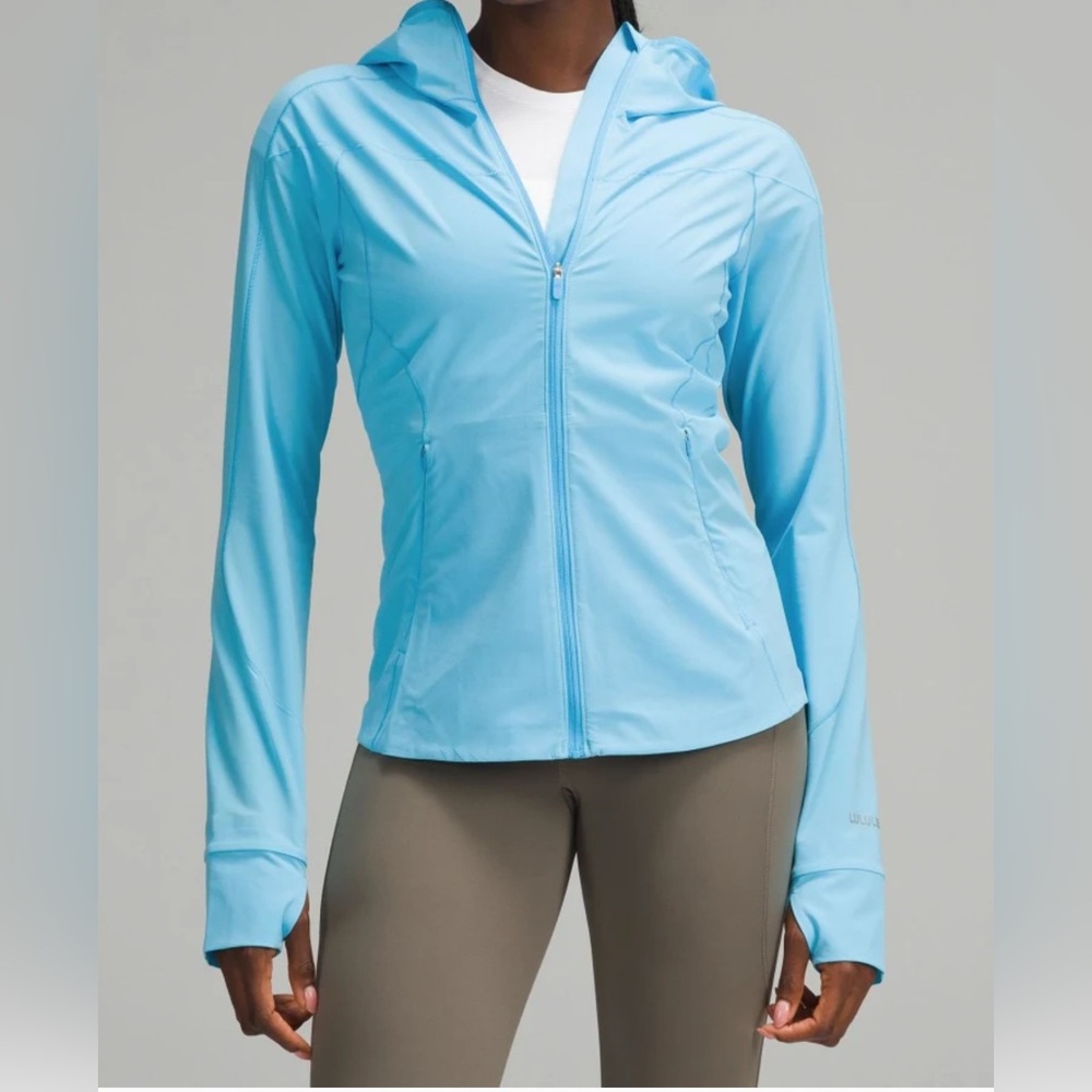 Lululemon - Mist Over Windbreaker - Kayak Blue Light